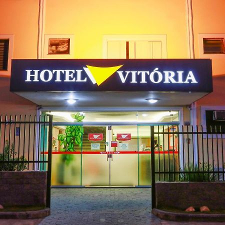 Hotel Vitoria Pindamonhangaba Kültér fotó