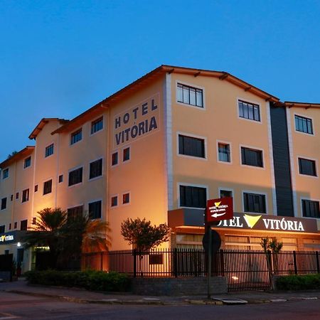 Hotel Vitoria Pindamonhangaba Kültér fotó